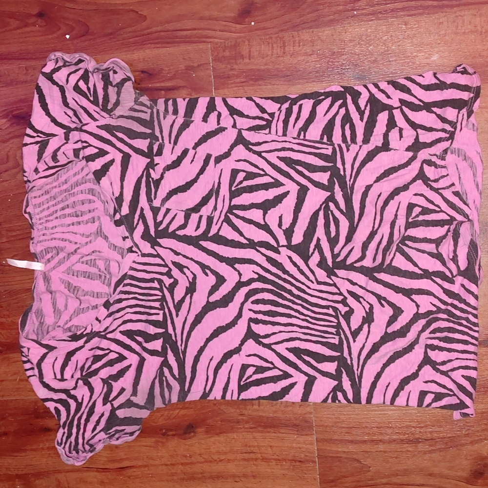 Short sleeve t-shirt with cap sleeves